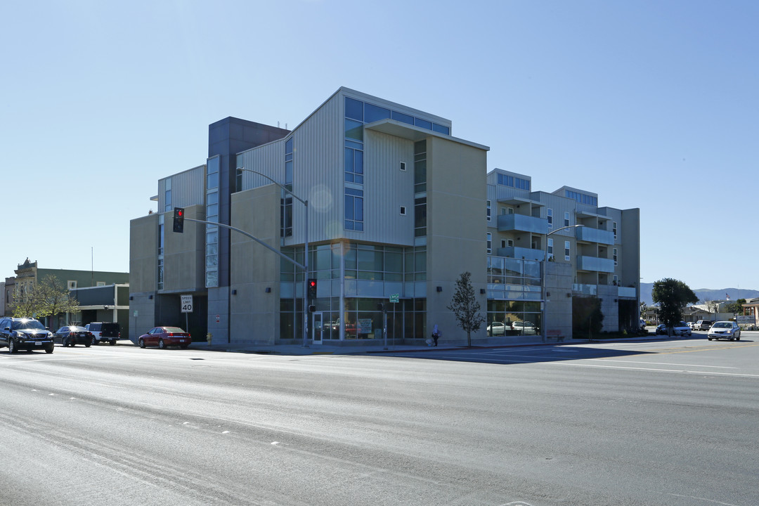 Salinas Gateway in Salinas, CA - Building Photo