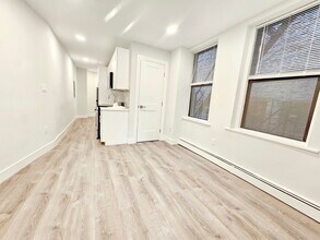 40 Joy St, Unit 8 in Boston, MA - Building Photo - Building Photo