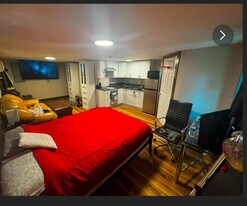 911 Francis Rd in Glen Allen, VA - Building Photo