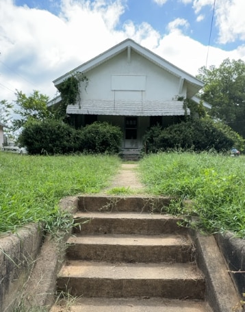 property at 114 Cedar St
