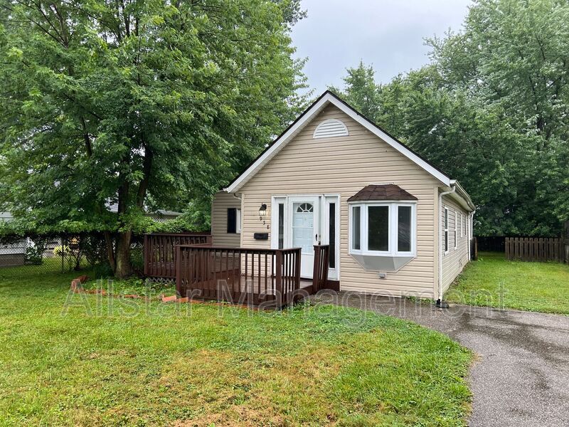 958 Quentin Rd in Eastlake, OH - Building Photo