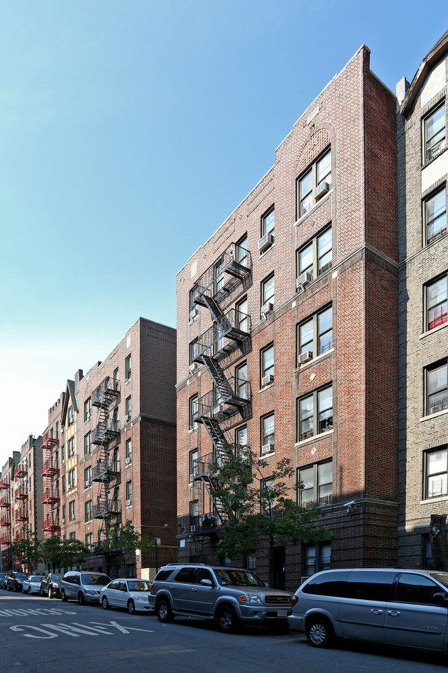 87 Ellwood Street in New York, NY - Foto de edificio - Building Photo