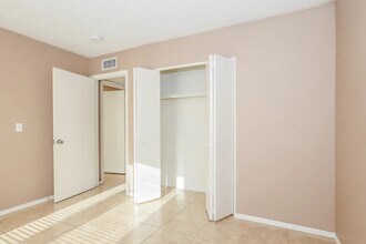 8521 N 54th Dr in Glendale, AZ - Building Photo - Building Photo