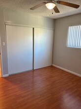 563 E Arrow Hwy, Unit 1 in Azusa, CA - Foto de edificio - Building Photo