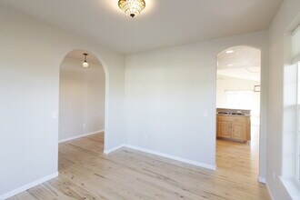 3721 SW Tommy Armour Ln in Redmond, OR - Building Photo - Building Photo