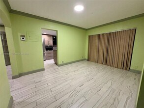 6010 S Falls Cir Dr in Lauderhill, FL - Building Photo - Building Photo