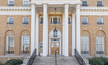 3050 R St NW in Washington, DC - Building Photo - Building Photo