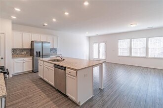 512 Sausalito Walk in Suwanee, GA - Building Photo - Building Photo