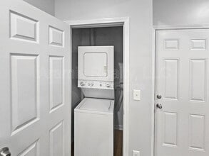 1519 Olympian Way SW in Atlanta, GA - Building Photo - Building Photo