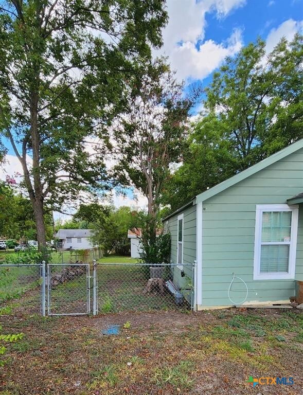 608 W Avenue I in Killeen, TX - Foto de edificio - Building Photo