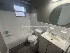 10106 N Lantana Ave in Tampa, FL - Building Photo - Building Photo