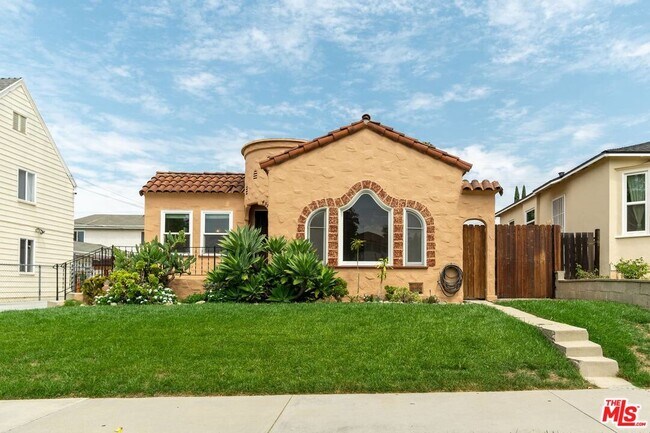4571 Alumni Ave in Los Angeles, CA - Building Photo - Building Photo