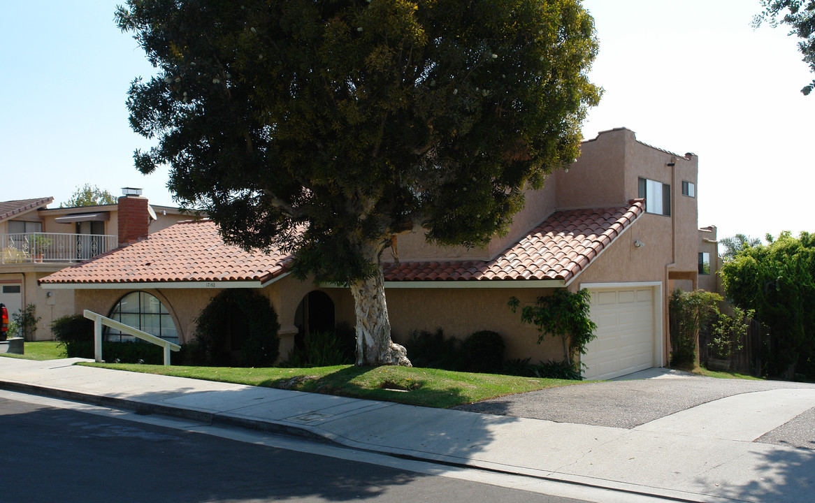 Harbor Bluffs Apartments in Huntington Beach, CA - Building Photo