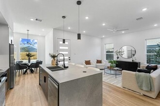 8320 Williamsdell St in Houston, TX - Building Photo - Building Photo