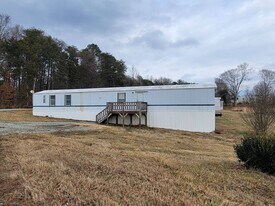 910 Legacy Ln in Haw River, NC - Building Photo