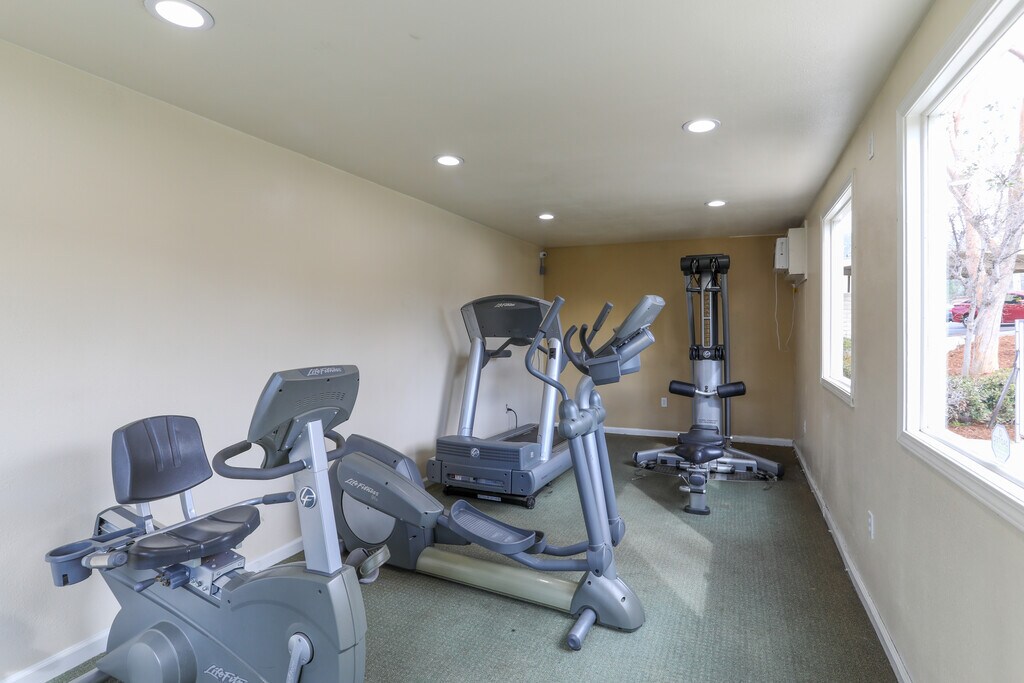 Falcon Pointe Apartments Riverside, CA Apartments