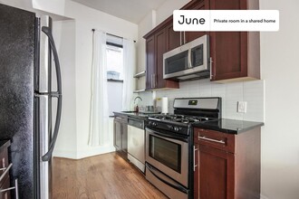 Private bedroom in 4 bed/1 bath Home in New York, NY - Building Photo - Building Photo