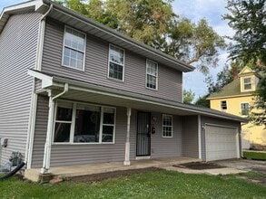 523 Locust St in Rockford, IL - Building Photo - Building Photo