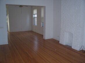 1545 Barry W Ave, Unit 1 in Chicago, IL - Building Photo - Building Photo