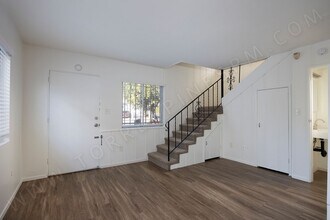 2013 Thomas Ave in San Diego, CA - Building Photo - Building Photo