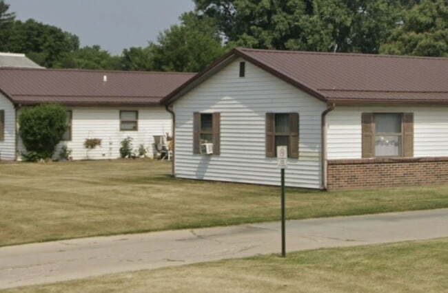 property at 505 Oakview Dr