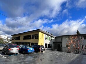 4 - Mountain View in Seattle, WA - Building Photo - Building Photo