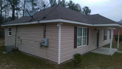 3576 Confederate Dr in Macon, GA - Building Photo - Building Photo