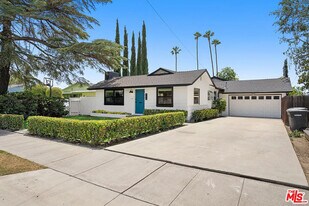 620 N Cambridge St in Orange, CA - Building Photo