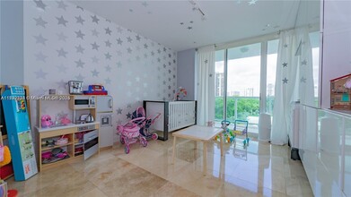 3201 NE 183rd St, Unit 507 in Aventura, FL - Building Photo - Building Photo