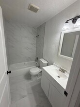 3391 Helena Dr, Unit 3391 in Lake Worth Beach, FL - Foto de edificio - Building Photo
