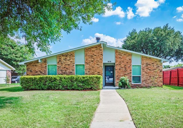 1616 Cumberland Trail in Plano, TX - Foto de edificio