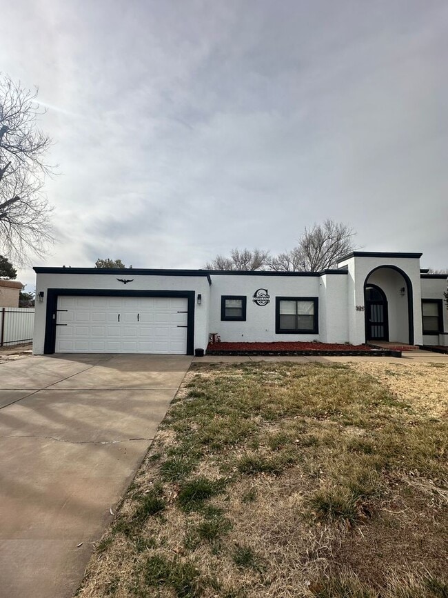 property at 321 Diamondhead Dr
