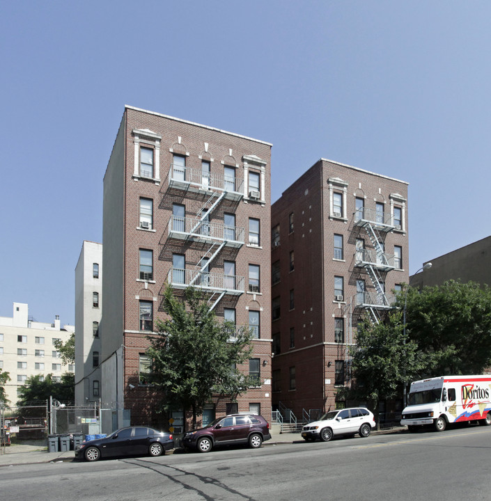 1077 Boston Rd in Bronx, NY - Foto de edificio