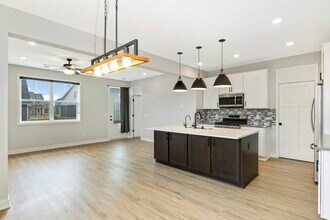 7070 181st St W in Lakeville, MN - Building Photo - Building Photo