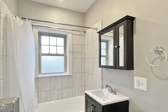 425-431 N. Humphrey Ave. in Oak Park, IL - Building Photo - Building Photo