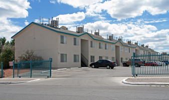 1525 Pullman Dr Apartments