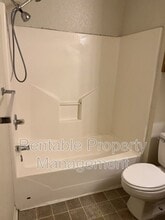1104 Turkey Creek Ct in Bridgeport, TX - Building Photo - Building Photo