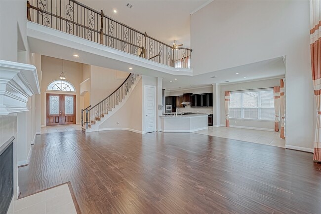 property at 25719 Oakwood Knoll Dr