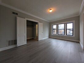 2234 W Wilson Ave, Unit 308 in Chicago, IL - Building Photo