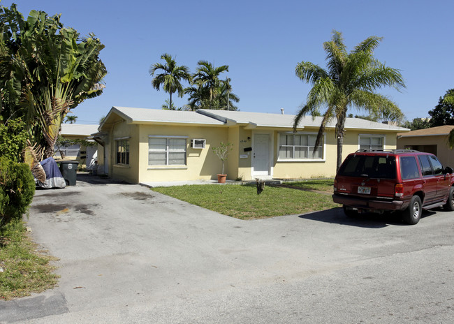 1545 NE 124th St in Miami, FL - Building Photo - Building Photo