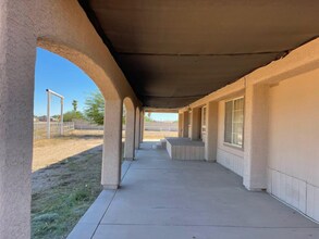 7835 W Caballero Cir in Arizona City, AZ - Foto de edificio - Building Photo