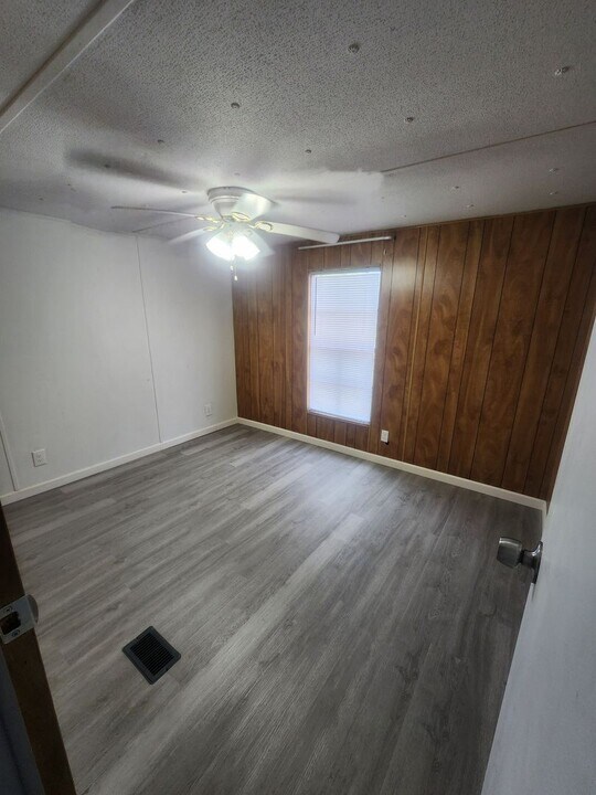 104 St Jude St in Scott, LA - Building Photo