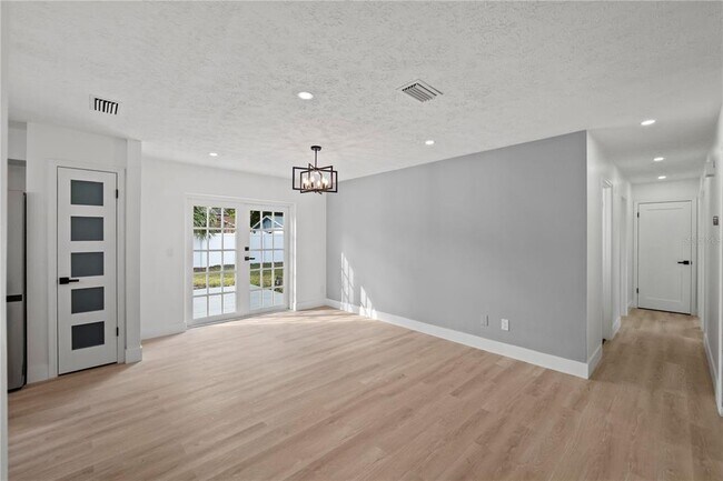property at 3206 Las Brisas Dr