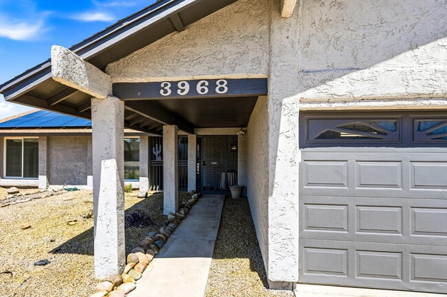 3968 W Hearn Rd in Phoenix, AZ - Building Photo - Building Photo