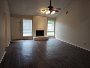 17726 Glenpatti Dr in Houston, TX - Foto de edificio - Building Photo
