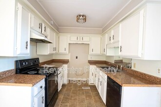 3915 E 60th Pl in Tulsa, OK - Building Photo - Building Photo