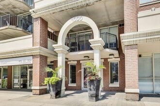 1000 King St W in Toronto, ON - Building Photo - Building Photo