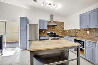 9862 SW 145th Pl in Miami, FL - Building Photo - Building Photo