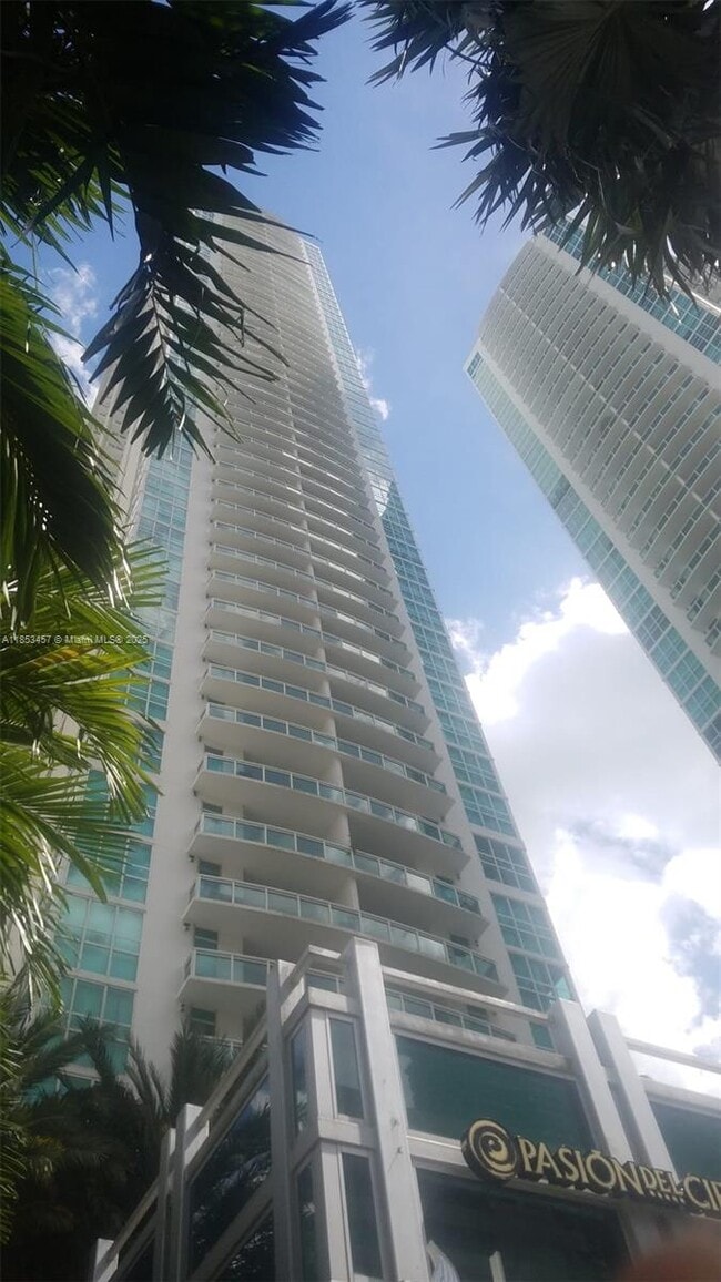 property at 950 Brickell Bay Dr