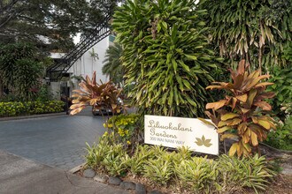 Liliuokalani Gardens in Honolulu, HI - Building Photo - Building Photo